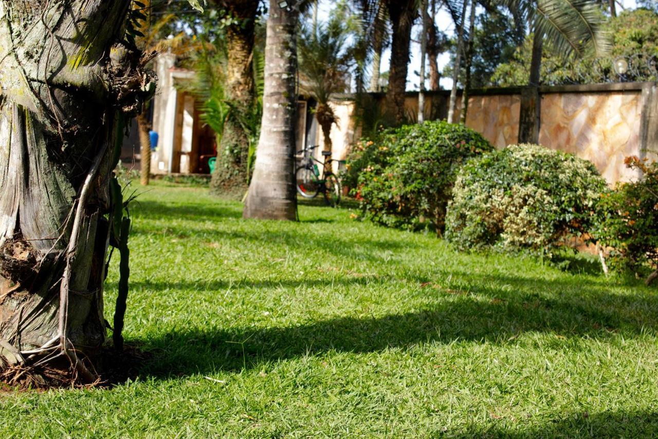 Entebbe Palm Hotel Kültér fotó
