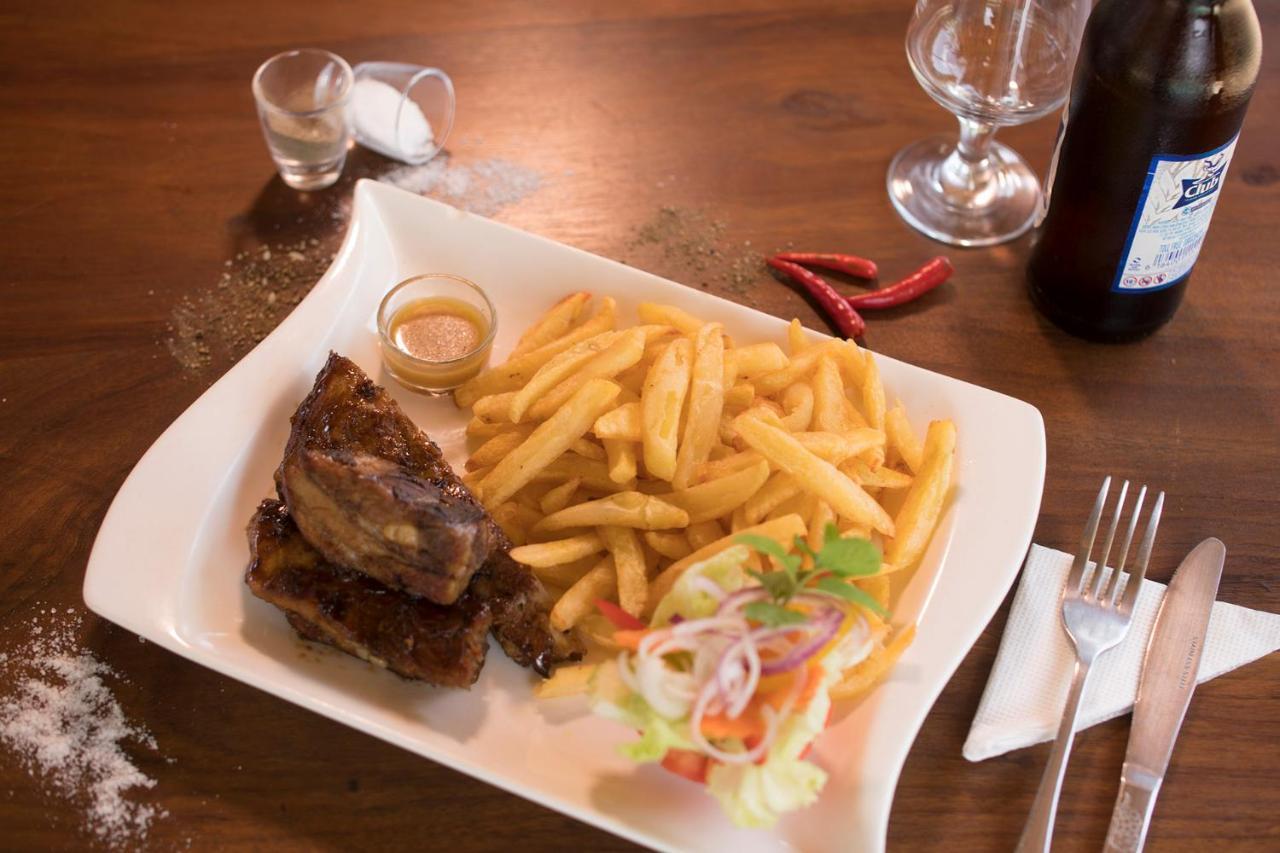 Entebbe Palm Hotel Kültér fotó