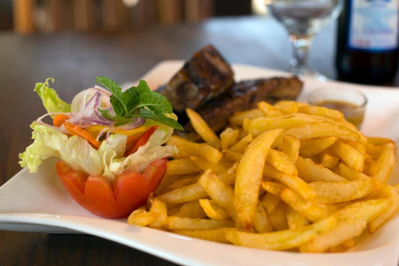 Entebbe Palm Hotel Kültér fotó