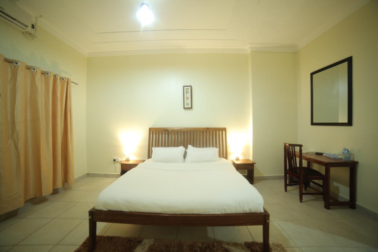 Entebbe Palm Hotel Kültér fotó